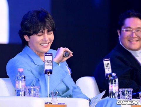 Loạt meme 'hài không chịu nổi' khi G Dragon được bổ nhiệm giáo sư- Ảnh 6. Loạt meme 'hài không chịu nổi' khi G Dragon được bổ nhiệm giáo sư- Ảnh 6.