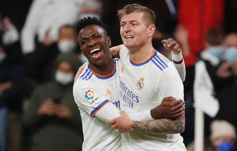 Kroos (phải) có thể vượt mặt Vinicius nhờ Euro 2024 Ảnh: Reuters Kroos (phải) có thể vượt mặt Vinicius nhờ Euro 2024 - Ảnh: Reuters