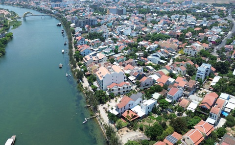 Người dân khởi kiện UBND tỉnh Quảng Nam 'đòi' lại nhà, đất ở Hội An- Ảnh 1. Một người dân ở TP Hội An đã khởi kiện chủ tịch và UBND tỉnh Quảng Nam buộc trả lại diện tích đất và nhà. Trong ảnh là TP Hội An - Ảnh: LÊ TRUNG