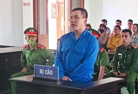Bị cáo Lê Minh Khoa bị Tòa án nhân dân tỉnh Phú Yên tuyên phạt tù chung thân - Ảnh: THẾ MINH Bị cáo Lê Minh Khoa bị Tòa án nhân dân tỉnh Phú Yên tuyên phạt án tù chung thân - Ảnh: THẾ MINH