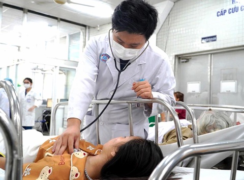Nguyễn Thị Yến Nhi đang được theo dõi, điều trị tại Bệnh viện Chợ Rẫy - Ảnh: bệnh viện cung cấp Nguyễn Thị Yến Nhi đang được theo dõi, điều trị tại Bệnh viện Chợ Rẫy - Ảnh: bệnh viện cung cấp