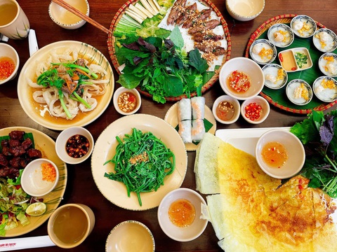 Đồ ăn Việt Nam hay Thái Lan ngon hơn?- Ảnh 6. Ẩm thực Việt Nam phong phú, đa dạng - Ảnh: Ngon Garden