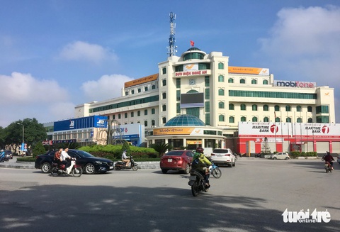 Nghệ An thông qua nghị quyết TP Vinh mở rộng là đô thị có biển- Ảnh 1. Một con đường ở trung tâm thành phố Vinh - Ảnh: DOÃN HÒA