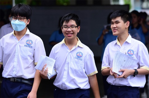 Chỉ là một kỳ thi thôi, không cần phải tốn quá nhiều nước mắt đâu con à! - Ảnh: D.PHAN Chỉ là một kỳ thi thôi, không cần phải tốn quá nhiều nước mắt đâu con à! - Ảnh: D.PHAN