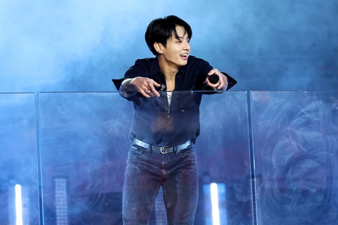 Jungkook ra mắt Never let go khi đang thực hiện nghĩa vụ quân sự - Ảnh: Getty Jungkook ra mắt Never let go khi đang thực hiện nghĩa vụ quân sự - Ảnh: Getty