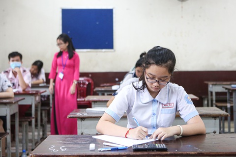 TP.HCM: Thí sinh trúng tuyển lớp 10 chuyên, tích hợp cần làm gì để nhập học?- Ảnh 1. Thí sinh thi vào lớp 10 chuyên năm học 2024-2025 tại TP.HCM - Ảnh: PHƯƠNG QUYÊN