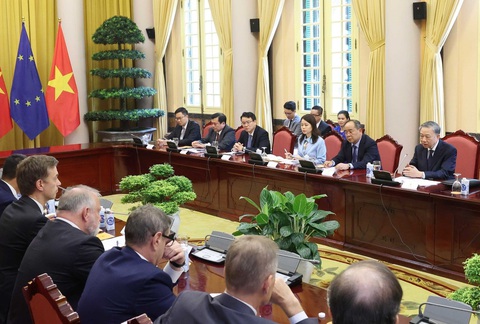 Chủ tịch nước Tô Lâm phát biểu trong cuộc gặp với đại sứ, đại biện EU và các nước thành viên - Ảnh: TTXVN Chủ tịch nước Tô Lâm phát biểu trong cuộc gặp với đại sứ, đại biện EU và các nước thành viên - Ảnh: TTXVN