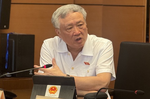 Chánh án tán thành đề xuất tách vụ án có người chưa thành niên ra giải quyết riêng- Ảnh 1. Chánh án Tòa án nhân dân tối cao Nguyễn Hòa Bình - Ảnh: GIA HÂN