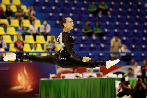 Những màn trình diễn đẹp mắt tại Giải vô địch thể dục aerobic châu Á 2024- Ảnh 4. Vận động viên Phan Thị Uyên Nhi từng giành huy chương vàng tại giải đấu năm 2022 - Ảnh: HOÀNG TÙNG