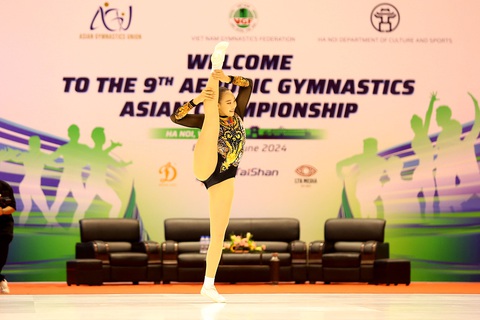 Những màn trình diễn đẹp mắt tại Giải vô địch thể dục aerobic châu Á 2024- Ảnh 5. Vận động viên Mông Cổ Oyumaa Enkhtuvshin - Ảnh: HOÀNG TÙNG