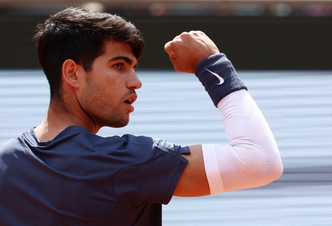 Carlos Alcaraz lần đầu vô địch Roland Garros sau 5 ván trước Zverev- Ảnh 12. Alcaraz đang lấy lại được phong độ - Ảnh: REUTERS