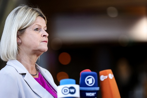 Bộ trưởng Quốc phòng Áo Klaudia Tanner - Ảnh: AFP Bộ trưởng Quốc phòng Áo Klaudia Tanner - Ảnh: AFP