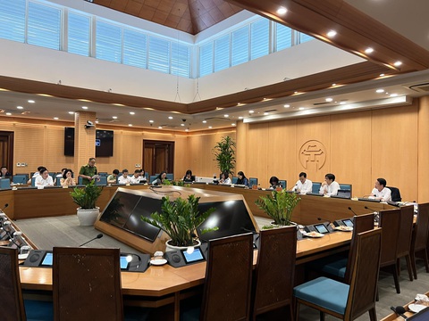 Lãnh đạo Công an Hà Nội: Sai phạm trong vụ cháy làm 56 người chết 'như một con rết' bò khắp nơi- Ảnh 1. Toàn cảnh phiên thảo luận - Ảnh: PHẠM TUẤN