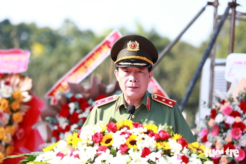 Trung tướng Lê Quốc Hùng - thứ trưởng Bộ Công an đánh giá lực lượng tham gia bảo vệ an ninh, trật tự cơ sở có vai trò hết sức quan trọng - Ảnh: TÂM AN Trung tướng Lê Quốc Hùng - thứ trưởng Bộ Công an - đánh giá lực lượng tham gia bảo vệ an ninh, trật tự cơ sở có vai trò hết sức quan trọng - Ảnh: TÂM AN