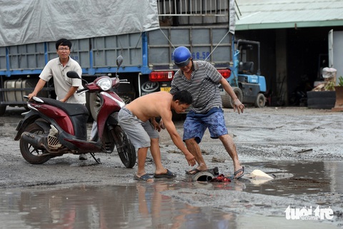 Đường BOT đầy ổ gà ở Đồng Nai: Sửa chữa bằng nguồn vốn sự nghiệp- Ảnh 2. Tuyến đường được đưa ra khỏi dự án BOT và sửa chữa bằng nguồn vốn ngân sách - Ảnh: A LỘC
