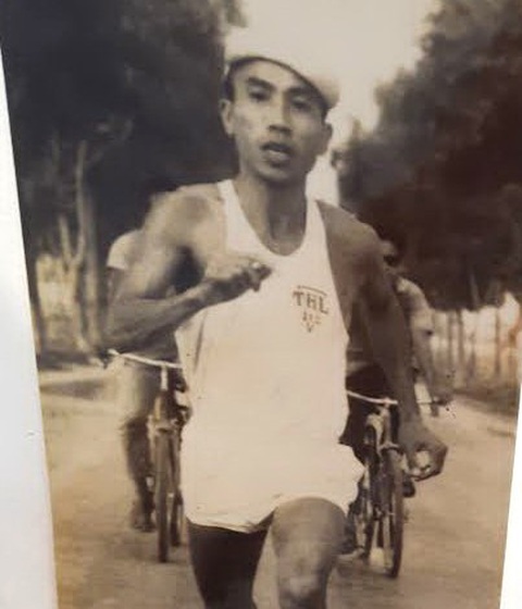 Ông Bùi Lương, tượng đài marathon Việt Nam qua đời- Ảnh 2. Nhà vô địch marathon quốc gia Bùi Lương - Ảnh: Tư liệu gia đình