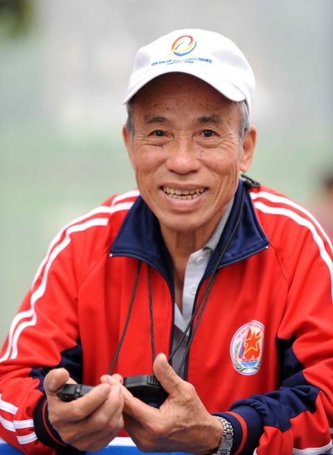 Ông Bùi Lương, tượng đài marathon Việt Nam qua đời- Ảnh 1. HLV Bùi Lương qua đời ở tuổi 85 trong nỗi tiếc thương của người thân và những người yêu marathon Việt Nam - Ảnh: NGA NGUYỄN
