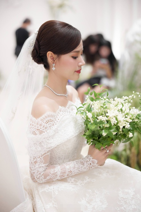 5 chi tiết 'độc' trong đám cưới cổ tích của Midu- Ảnh 11. 5 chi tiết 'độc' trong đám cưới cổ tích của Midu- Ảnh 11.