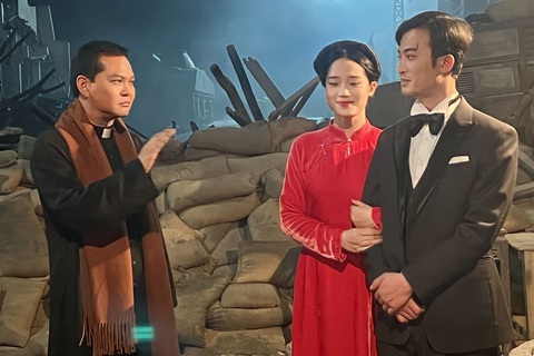 Đào, phở và piano kinh phí 20 tỉ, doanh thu 20,8 tỉ nhưng không có nghĩa là đã có lãi - Ảnh: ĐPCC Đào, phở và piano kinh phí 20 tỉ, doanh thu 20,8 tỉ nhưng không có nghĩa là đã có lãi - Ảnh: ĐPCC