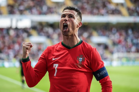 Euro 2024: Bồ Đào Nha và Pháp sẽ thắng- Ảnh 1. Ronaldo sẽ có dịp ăn mừng bànthắng đầu tiên tại Euro 2024? - Ảnh: ALAMY