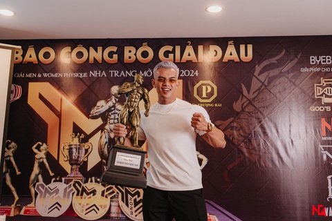 Thí sinh thể hình cũng... livestream bán hàng!- Ảnh 2. Một thí sinh dự thi thể hiện tinh thần quyết chiến, quyết thắng