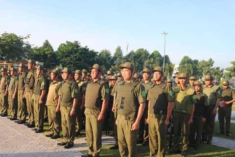 Nhiều tỉnh, thành đồng loạt ra mắt lực lượng bảo vệ an ninh, trật tự cơ sở- Ảnh 10. 220 người đại diện các cơ sở thuộc lực lượng tham gia bảo vệ an ninh, trật tự ở cơ sở của tỉnh Tây Ninh (tổng 3.277 người) - Ảnh: GIAI THỤY
