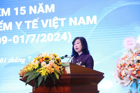 Bà Đào Hồng Lan chia sẻ tại lễ kỷ niệm 15 năm Ngày Bảo hiểm y tế Việt Nam - Ảnh: N.NHIÊN Bà Đào Hồng Lan chia sẻ tại lễ kỷ niệm 15 năm Ngày Bảo hiểm y tế Việt Nam - Ảnh: N.NHIÊN