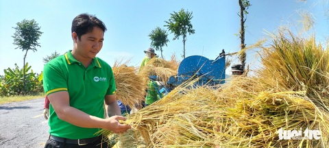 Chủ tịch Tập đoàn Tân Long khẳng định 'không liên quan gì đến Bulog'- Ảnh 1. Chủ tịch Tập đoàn Tân Long khẳng định chưa biết Bulog và chưa trúng thầu gạo trực tiếp lần nào - Ảnh: BỬU ĐẤU