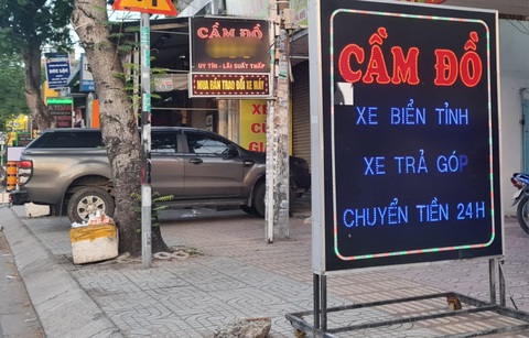 Các tiệm cầm đồ thi nhau nới lỏng điều kiện để... Các tiệm cầm đồ thi nhau nới lỏng điều kiện để...