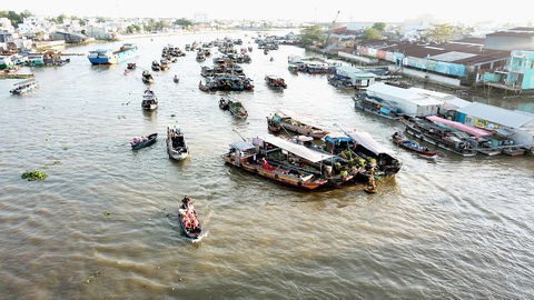 Chợ nổi Cái Răng là địa điểm du lịch nổi tiếng của Cần Thơ - Ảnh: CHÍ QUỐC Chợ nổi Cái Răng là địa điểm du lịch nổi tiếng của Cần Thơ - Ảnh: CHÍ QUỐC