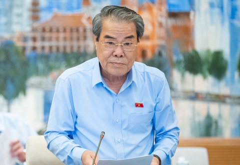 Bộ trưởng Bộ Y tế nói không thiếu thuốc nhưng người dân khám, chữa bệnh BHYT vẫn phải mua ngoài- Ảnh 3. Ông Dương Thanh Bình - Ảnh: PHẠM THẮNG