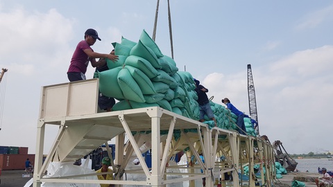 Ảnh: BỬU ĐẤU Cơ hội lớn cho xuất khẩu gạo Việt- Ảnh 2.