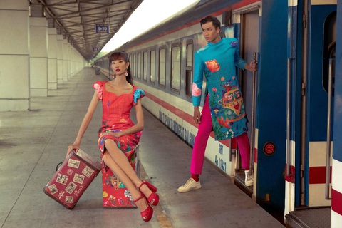 Hình ảnh trong bộ ảnh thời trang Ký ức tuổi thơ tại ga Sài Gòn vào cuối năm 2019 của nhà thiết kế Vũ Ngọc Tú và Đinh Trường Tùng - Ảnh: NTK cung cấp Hình ảnh trong bộ ảnh thời trang