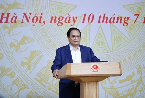 Chuyển đổi số đi đến 'từng ngõ, từng nhà, từng người', kinh tế số đạt gần 2 triệu tỉ đồng- Ảnh 1. Thủ tướng chủ trì phiên họp của Ủy ban Quốc gia về chuyển đổi số - Ảnh: VGP