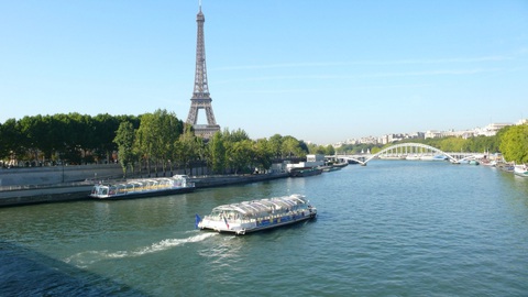 Olympic Paris 2024: Xây sân bay nổi trên sông Seine- Ảnh 1. Olympic Paris 2024: Xây sân bay nổi trên sông Seine- Ảnh 1.