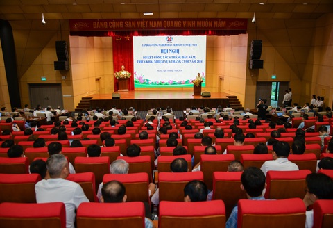 TKV vượt mục tiêu kế hoạch 6 tháng đầu năm 2024- Ảnh 1. Hội nghị Sơ kết công tác 6 tháng đầu năm, triển khai nhiệm vụ 6 tháng cuối năm 2024