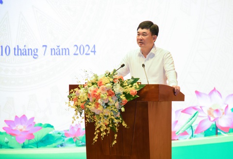 TKV vượt mục tiêu kế hoạch 6 tháng đầu năm 2024- Ảnh 3. Chủ tịch HĐTV Tập đoàn Ngô Hoàng Ngân phát biểu tiếp thu ý kiến chỉ đạo cấp trên và chỉ đạo định hướng nhiệm vụ sáu tháng cuối năm của TKV