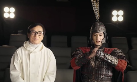 Thành Long bên cạnh hình ảnh trẻ trung của bản thân do AI tạo dựng - Ảnh: Jackie Chan Thành Long bên cạnh hình ảnh trẻ trung của bản thân do AI tạo dựng - Ảnh: Jackie Chan