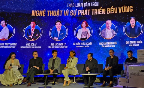 Các nghệ sĩ, giám tuyển, nhà sáng lập trò chuyện về nghệ thuật hướng đến phát triển bền vững - Ảnh: LÊ GIANG Các nghệ sĩ, giám tuyển, nhà sáng lập trò chuyện về nghệ thuật hướng đến phát triển bền vững - Ảnh: LÊ GIANG