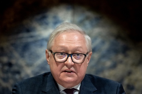 Thứ trưởng Ngoại giao Nga Sergei Ryabkov nói Matxcơva sẽ chuẩn bị biện pháp đáp trả quân sự với một cái đầu lạnh - Ảnh: AFP Thứ trưởng Ngoại giao Nga Sergei Ryabkov nói Matxcơva sẽ chuẩn bị biện pháp đáp trả quân sự với một cái đầu lạnh - Ảnh: AFP