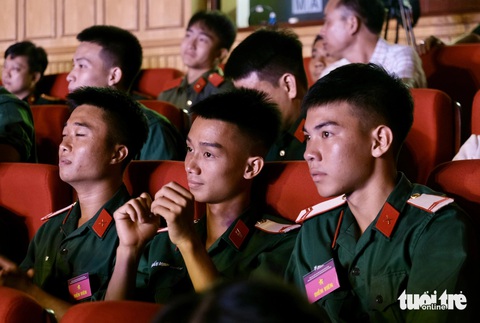 80 năm vang mãi bản hùng ca- Ảnh 5. Thanh niên quân đội tham dự Liên hoan nghệ thuật quần chúng lực lượng vũ trang và thanh niên, sinh viên lần thứ 10 - khu vực 3 - Ảnh: HÀ THANH