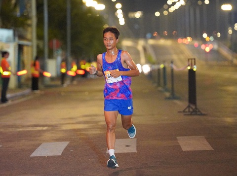 8.000 người chạy giải VnExpress Marathon đêm lần đầu tổ chức ở Đà Nẵng- Ảnh 1. Giải chạy đêm VnExpress Marathon Midnight lần đầu tiên tổ chức ở Đà Nẵng sau khi đã tổ chức thành công ở Hà Nội và TP.HCM - Ảnh: BTC cung cấp