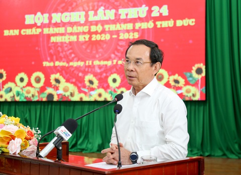 Bí thư Nguyễn Văn Nên: Tính toán hồ điều tiết chống ngập cho TP Thủ Đức- Ảnh 1. Bí thư Thành ủy TP.HCM Nguyễn Văn Nên phát biểu tại hội nghị - Ảnh: THẢO LÊ