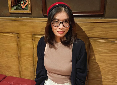 Ngọc Nhi chuộng phong cách đơn giản nên cù mặc lại bộ đồ quen thuộc cũng có vấn đề gì đâu - Ảnh: NVCC Ngọc Nhi chuộng phong cách đơn giản, nên dù mặc lại bộ đồ quen thuộc cũng không có vấn đề gì - Ảnh: NVCC