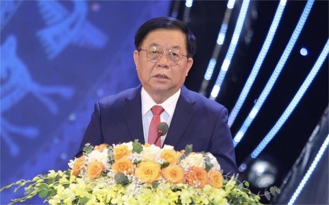 Khai mạc Liên hoan phát thanh toàn quốc lần thứ 16- Ảnh 2. Trưởng Ban Tuyên giáo Trung ương Nguyễn Trọng Nghĩa phát biểu chỉ đạo tại lễ khai mạc Liên hoan phát thanh toàn quốc lần thứ 16 năm 2024, tối 11-7 - Ảnh: CTV
