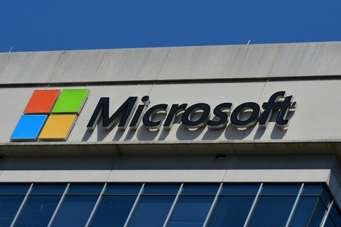Microsoft mua tín chỉ carbon để bù đắp khí thải từ phát triển AI- Ảnh 1. Microsoft mua tín chỉ carbon để bù đắp khí thải từ phát triển AI- Ảnh 1.
