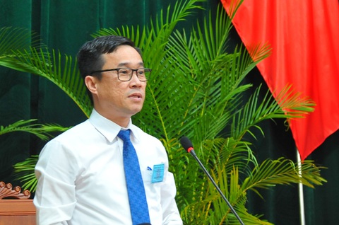 Chánh án TAND tỉnh Phú Yên Trần Huy Đức trả lời chất vấn đại biểu HĐND tỉnh về án hành chính, án dân sự tồn đọng - Ảnh: ANH NGỌC Chánh án TAND tỉnh Phú Yên Trần Huy Đức trả lời chất vấn đại biểu HĐND tỉnh về án hành chính, án dân sự tồn đọng - Ảnh: ANH NGỌC