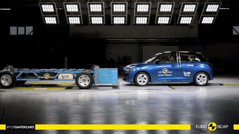 Suzuki Swift 2024 chỉ nhận được 3 sao an toàn từ Euro NCAP- Ảnh 3. Mẫu xe đô thị Suzuki Swift thế hệ mới chỉ nhận được ba sao từ Euro NCAP, cho thấy những hạn chế về khả năng bảo vệ người ngồi bên trong và công nghệ phòng tránh va chạm - Ảnh: Euro NCAP