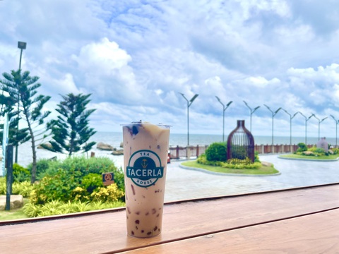 Ra mắt Thương hiệu Trà sữa Tacerla Tea House- Ảnh 2. Cửa hàng trà sữa view biển lớn nhất Bà Rịa - Vũng Tàu