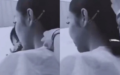 Jennie đang bị chỉ trích bởi chính clip mà ekip đăng tải - Ảnh: chụp màn hình Jennie đang bị chỉ trích bởi chính clip mà ekip đăng tải - Ảnh: chụp màn hình